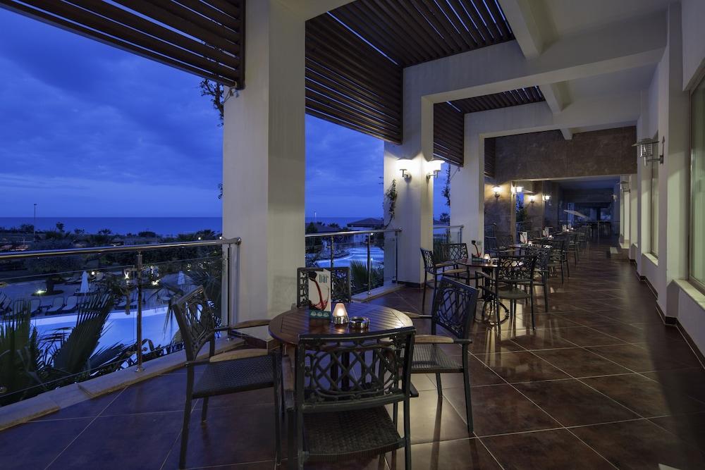 Alba Royal Hotel (Adults Only) ซีเด ภายนอก รูปภาพ